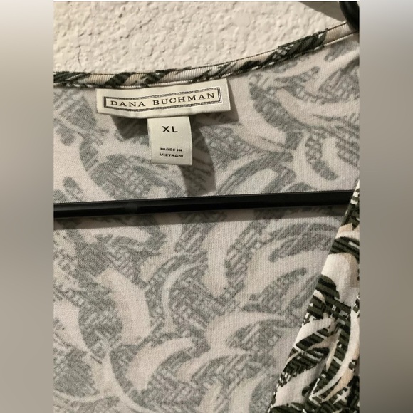 Dana Buchman Women’s XL Short Sleeve Blouse Top New Without Tags Brown White - Picture 2 of 3